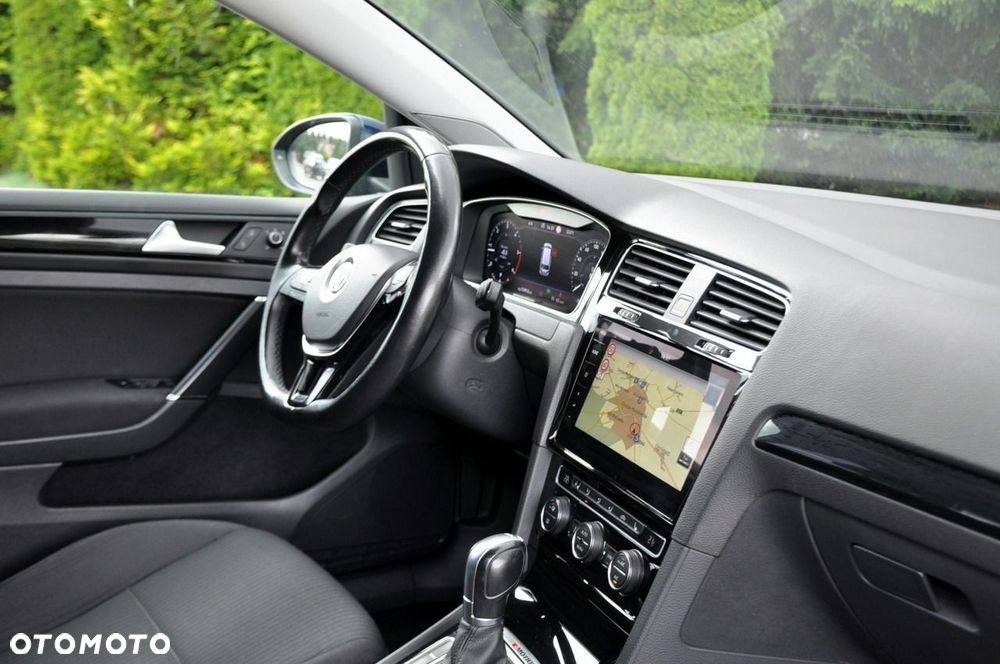 Volkswagen Golf Variant - 18