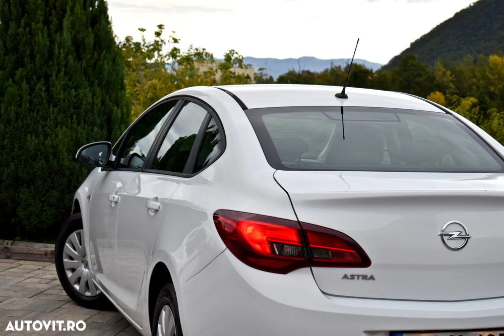Opel Astra 1.7 CDTI ECOTEC Enjoy - 23