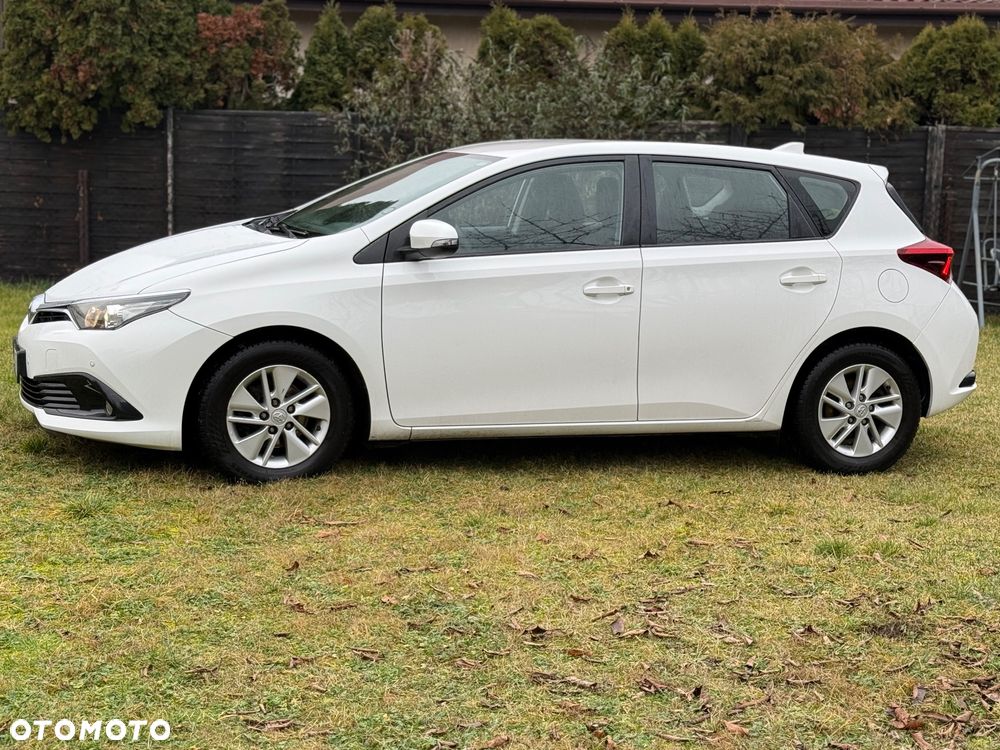 Toyota Auris 1.8 HSD Luna - 6