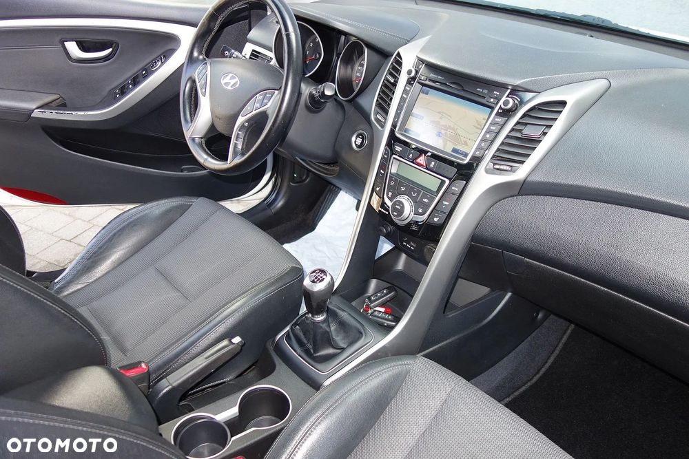 Hyundai i30 1.6 Fifa World Cup Edition - 35