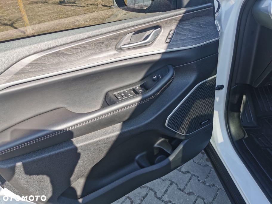 Jeep Grand Cherokee - 16