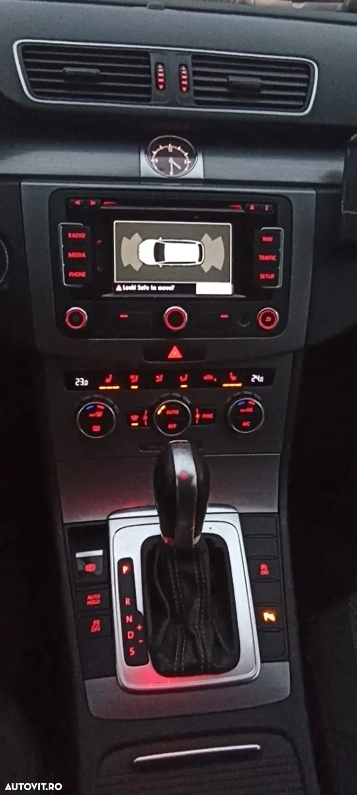 Volkswagen Passat Variant 2.0 TDI BlueMotion Technology DSG Comfortline - 9