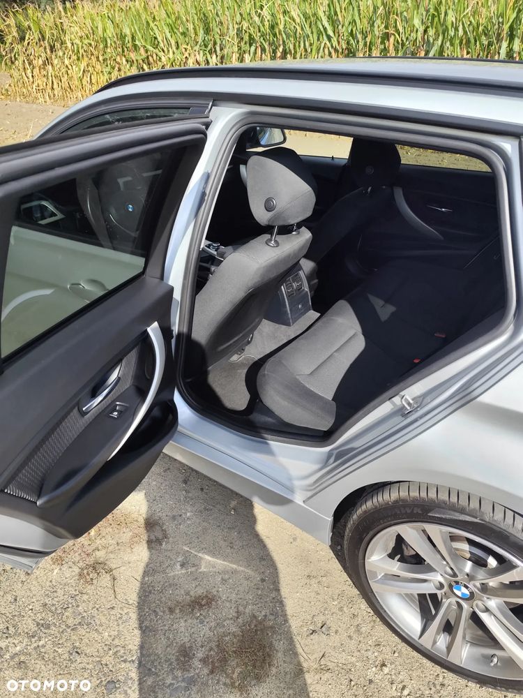 BMW Seria 3 318d - 13