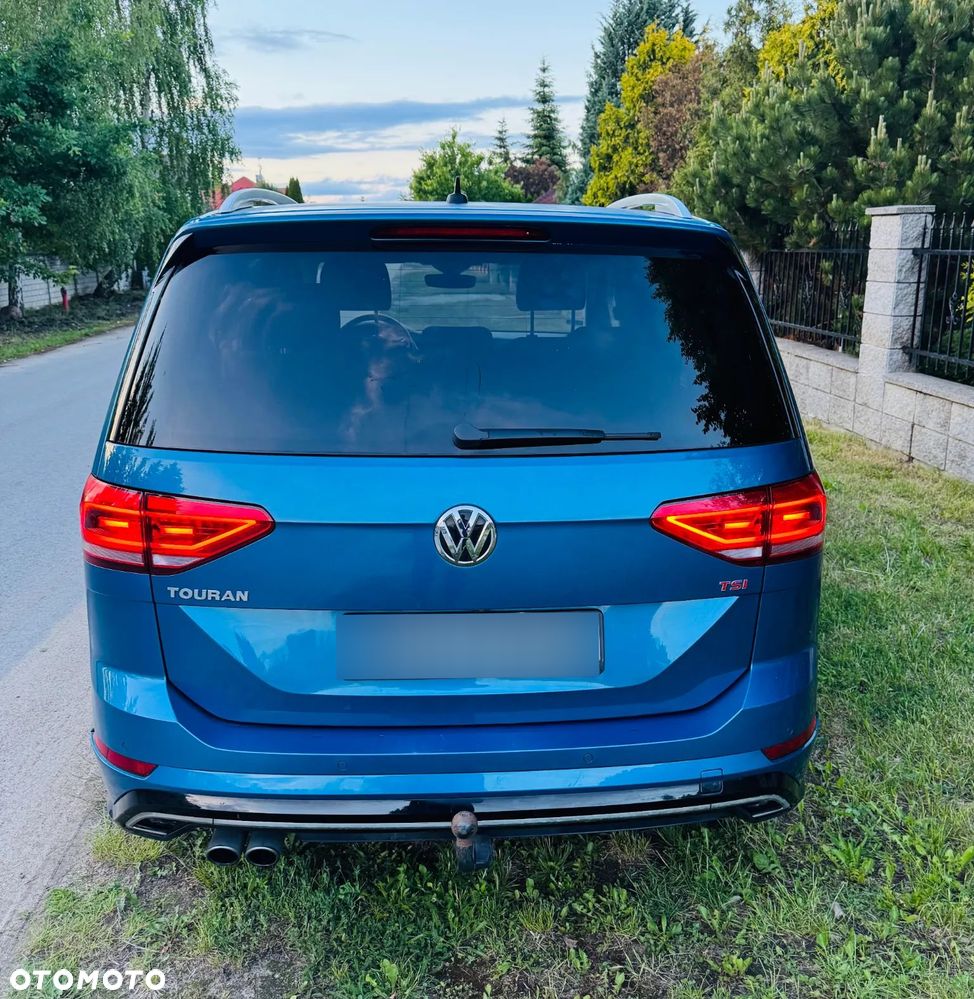 Volkswagen Touran - 11