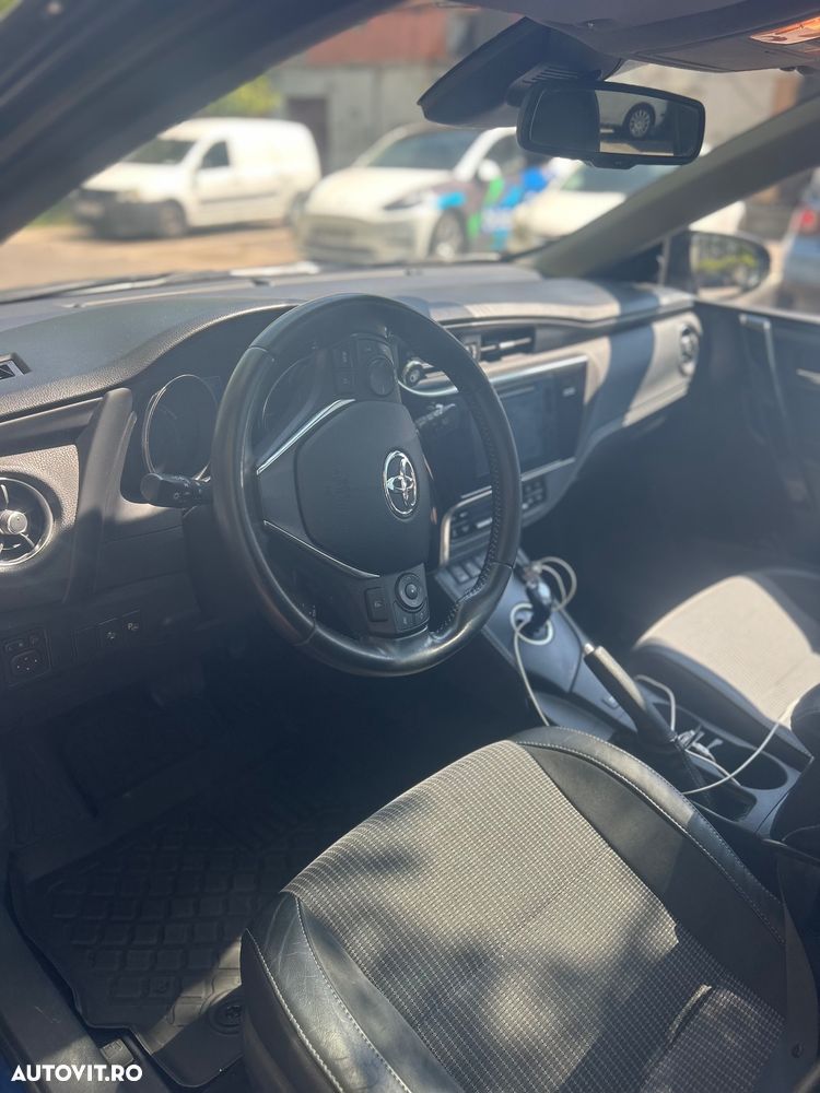 Toyota Auris - 3