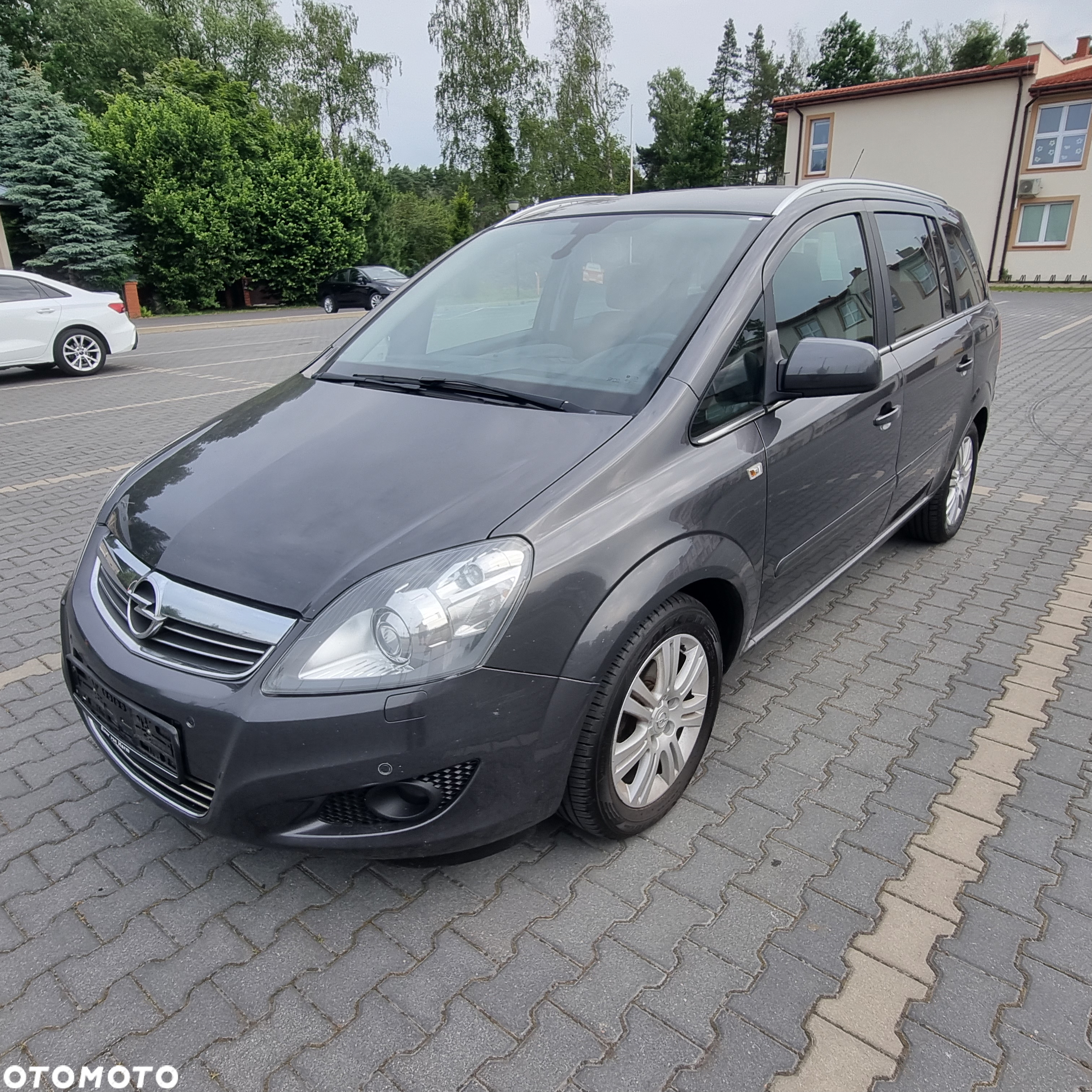 Opel Zafira 1.8 Cosmo EU5 - 2