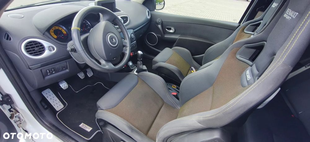 Renault Clio 2.0 16V Sport Euro5 - 12