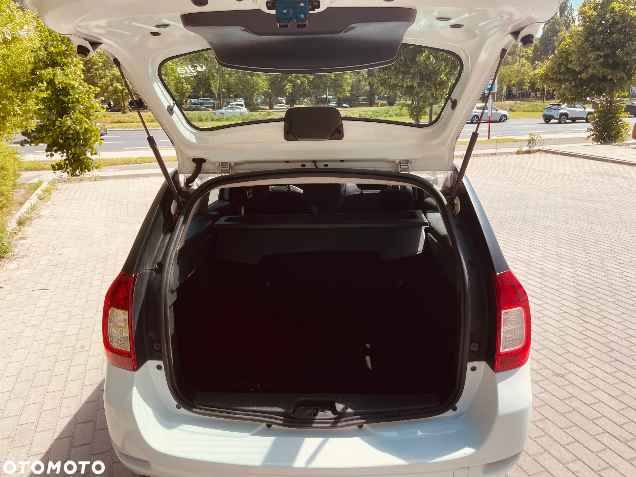 Dacia Logan MCV 1.2 16V Laureate EU6 - 5