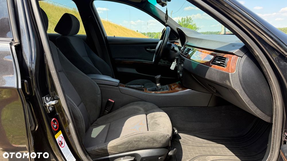 BMW Seria 3 320d - 21