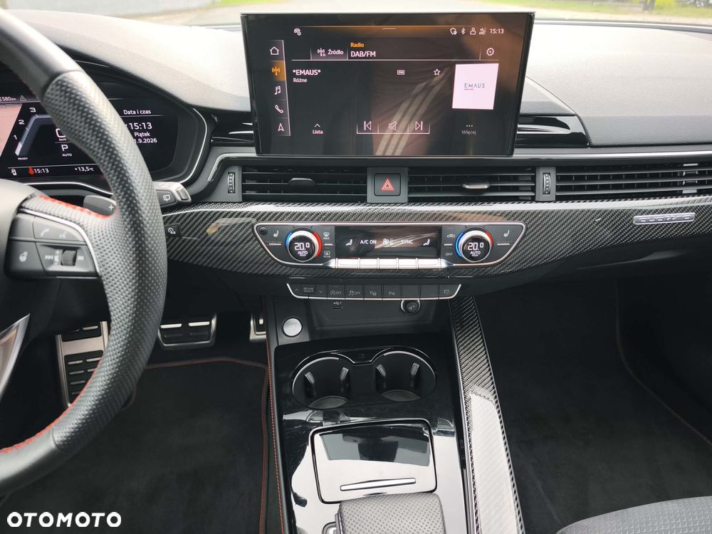 Audi A4 Avant 40 TDI quattro S tronic S line - 35