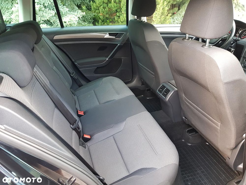 Volkswagen Golf 1.6 TDI BlueMotion Technology Comfortline - 26