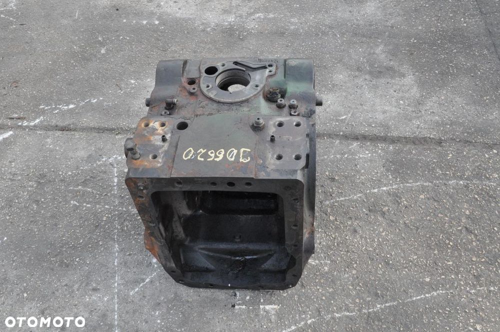 OBUDOWA MOSTU JOHN DEERE 6620 L115484 L115485 - 2
