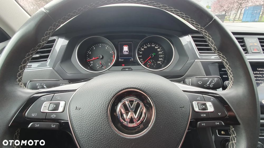 Volkswagen Tiguan - 9