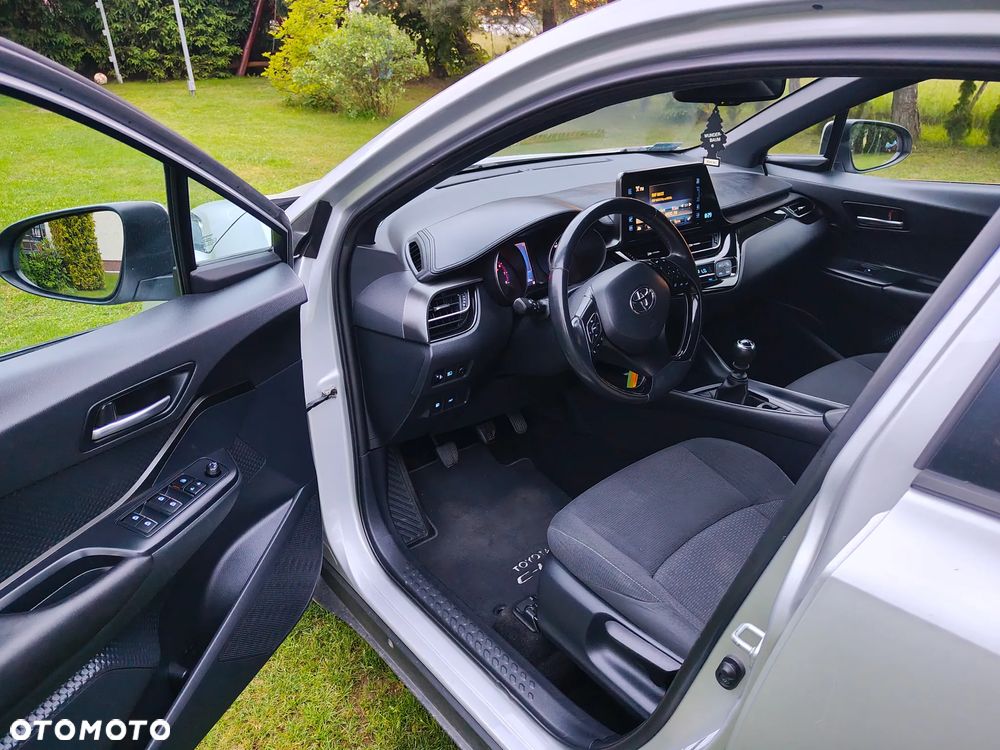 Toyota C-HR 1.2 T Premium - 6