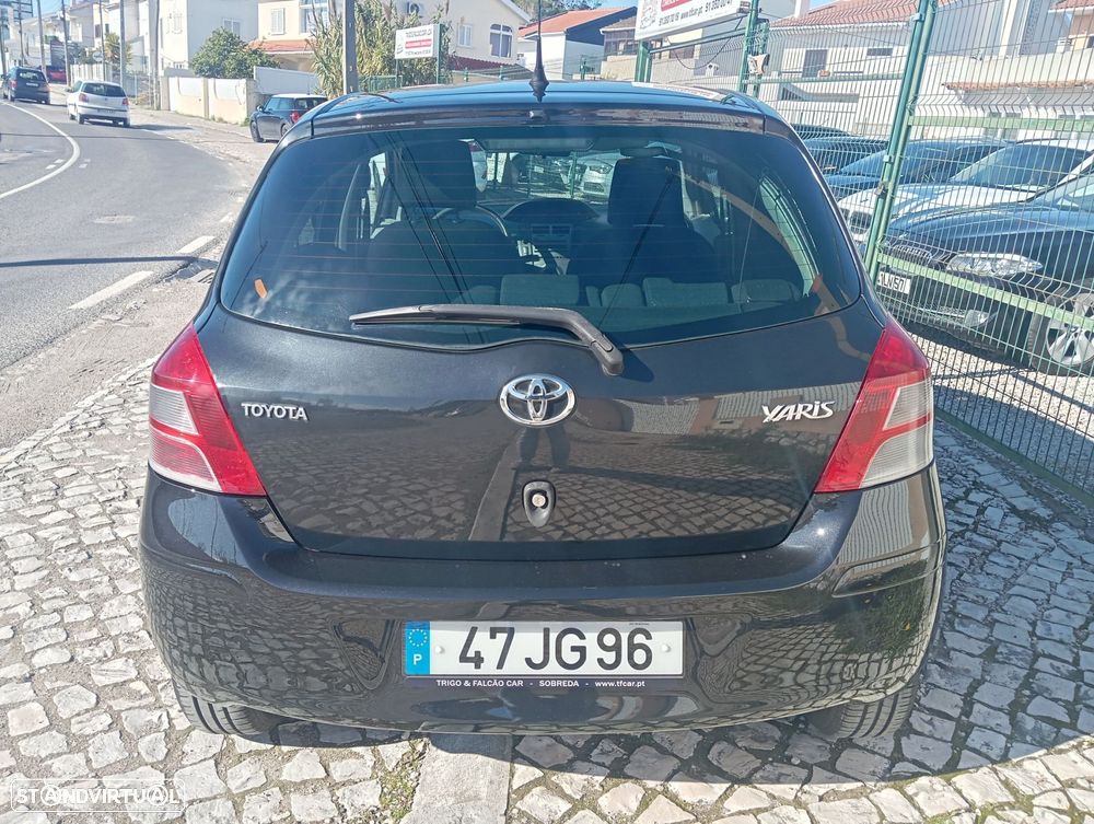 Toyota Yaris 1.0 VVT-i AC - 4
