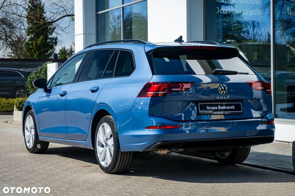 Volkswagen Golf - 8