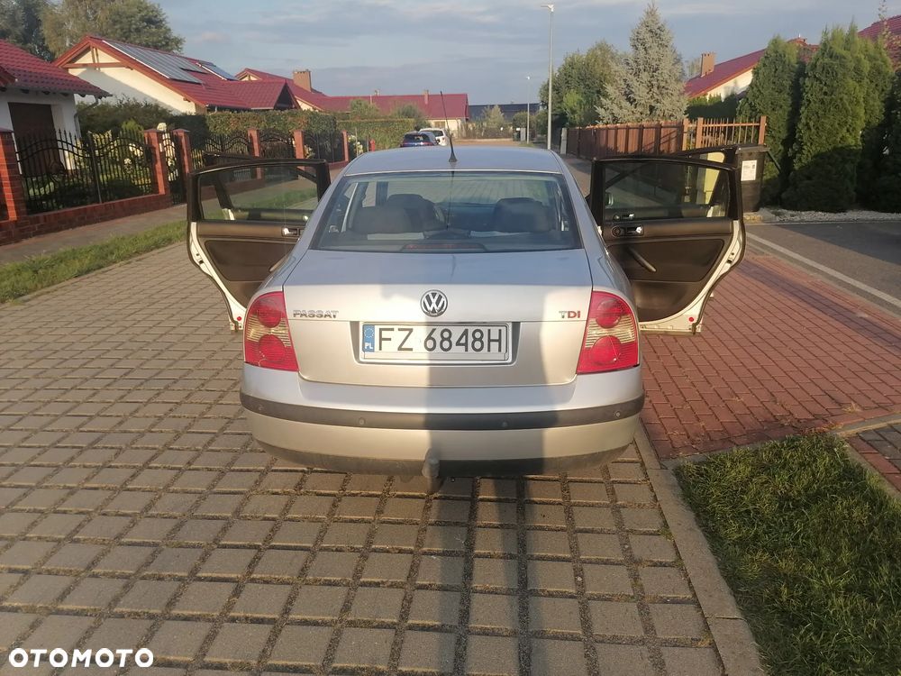 Volkswagen Passat 1.9 TDI - 10