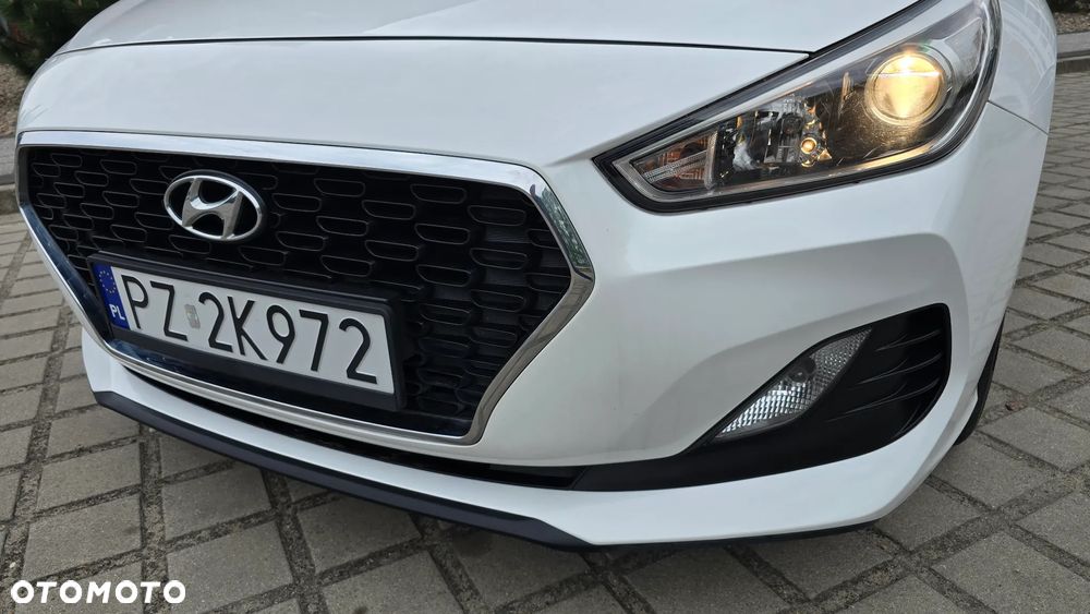 Hyundai i30 1.4 Comfort - 13