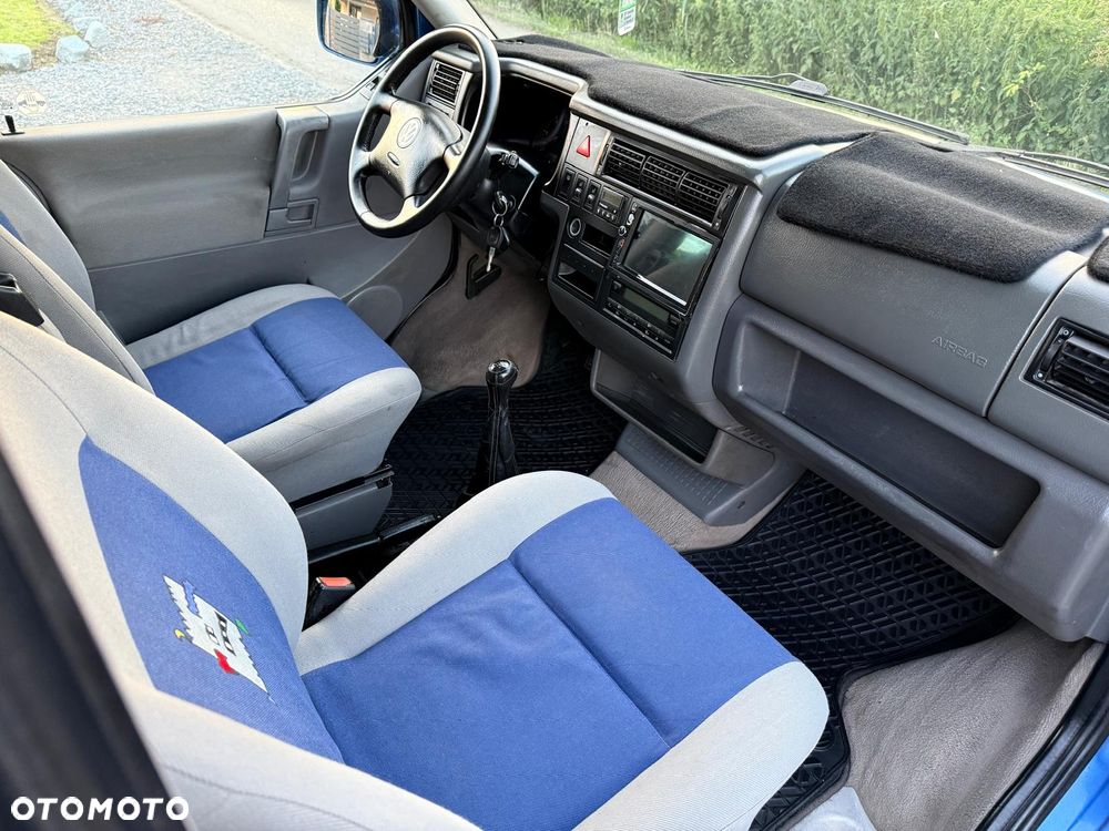 Volkswagen Multivan Standard - 21