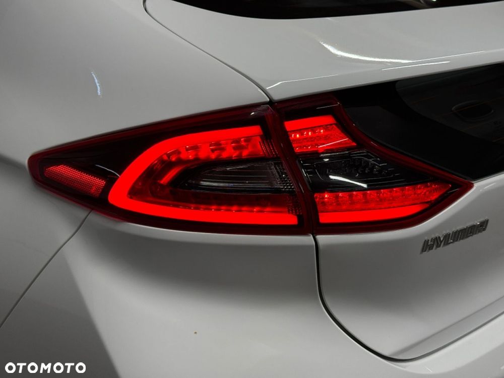 Hyundai IONIQ hybrid Premium - 39