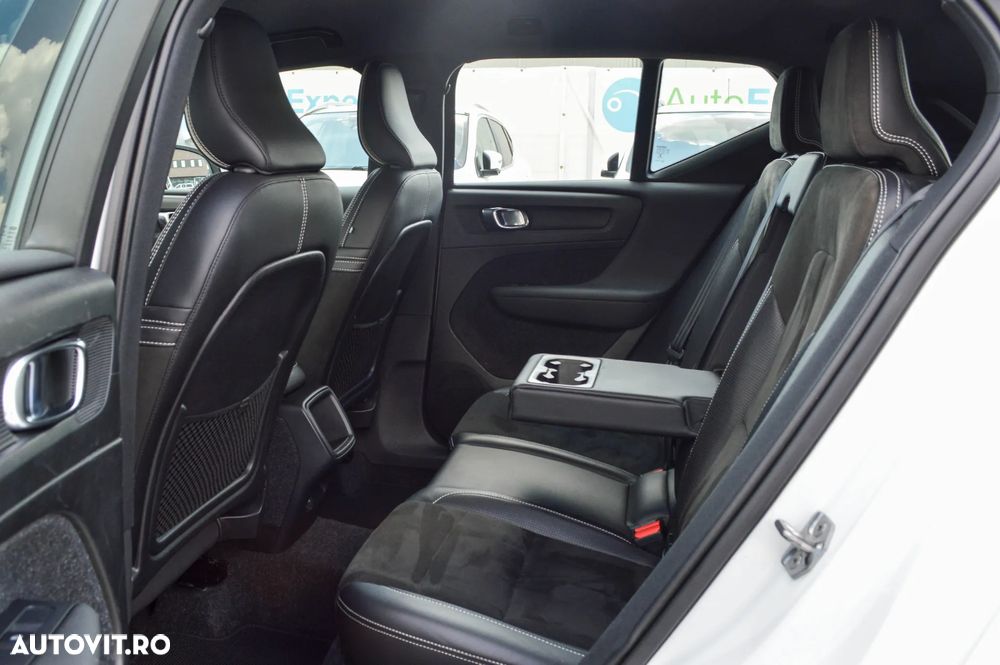 Volvo XC 40 D4 AWD R-Design - 10