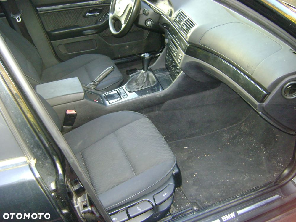 BMW Seria 5 520i - 5