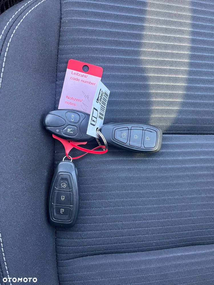 Ford Kuga 2.0 TDCi 4x2 Titanium - 35