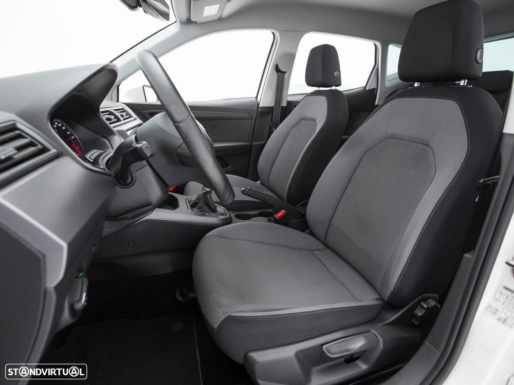SEAT Arona - 10