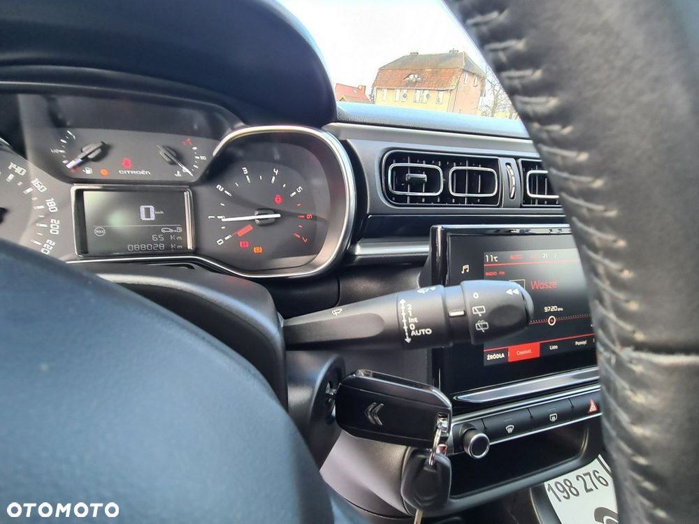 Citroën C3 1.2 PureTech Shine - 24