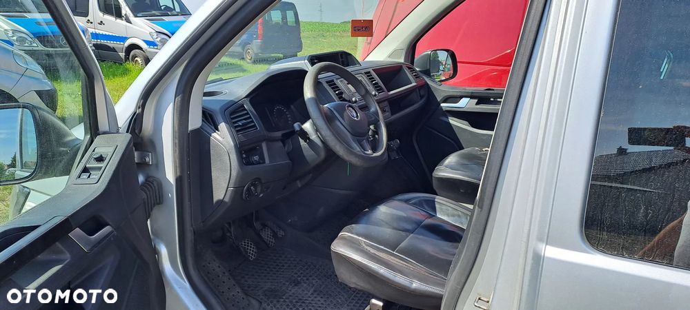 Volkswagen Transporter - 11