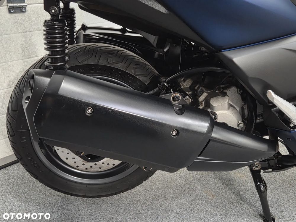Yamaha X-max - 13
