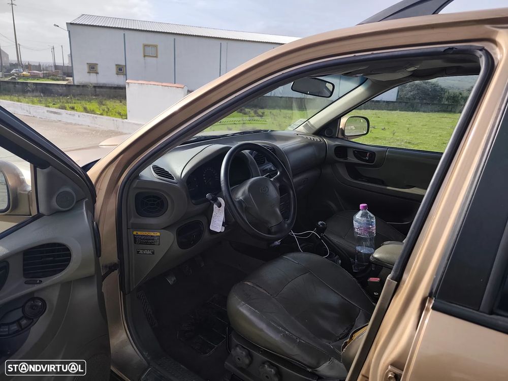 Hyundai Santa Fe 2.0 CRDi Family 4WD - 4