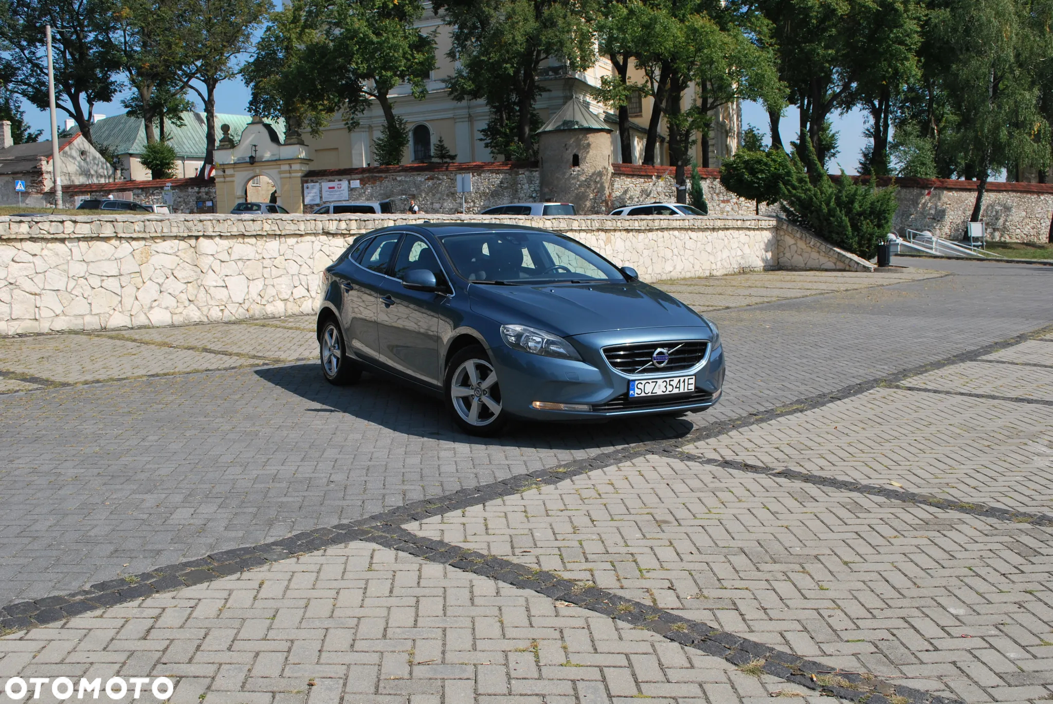 Volvo V40 T2 Momentum - 3