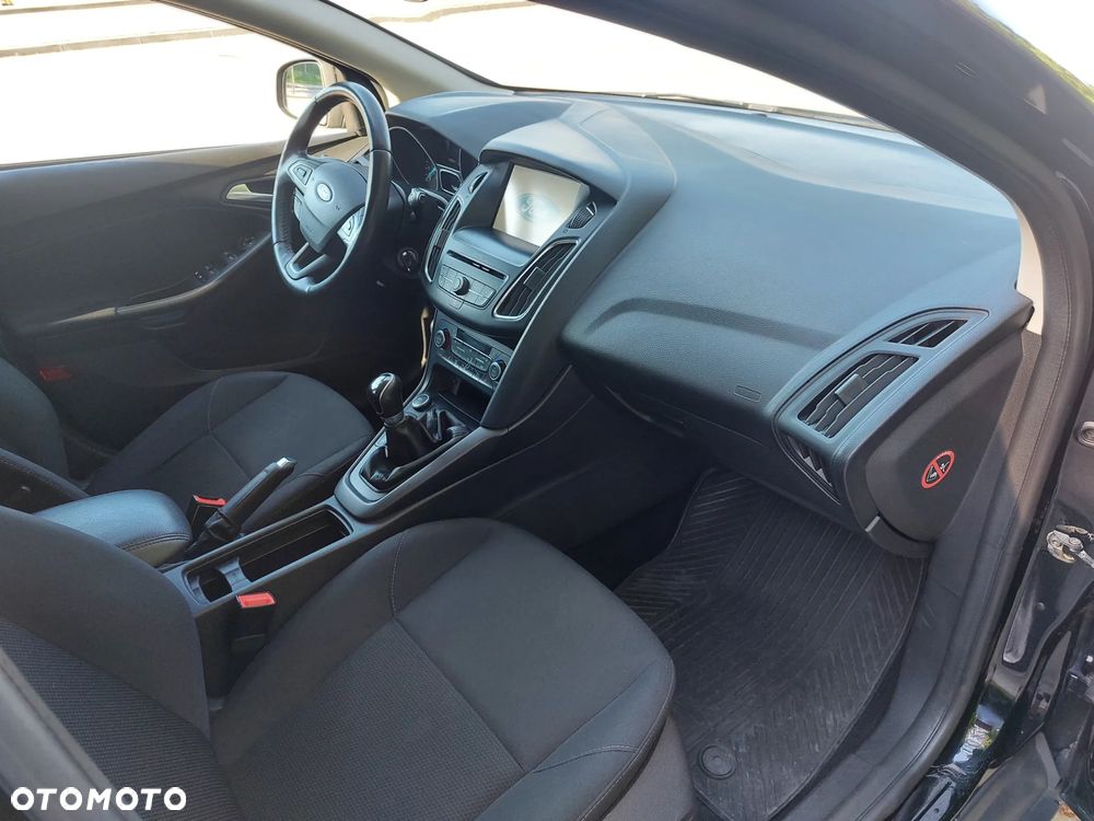 Ford Focus 1.0 EcoBoost Trend - 19