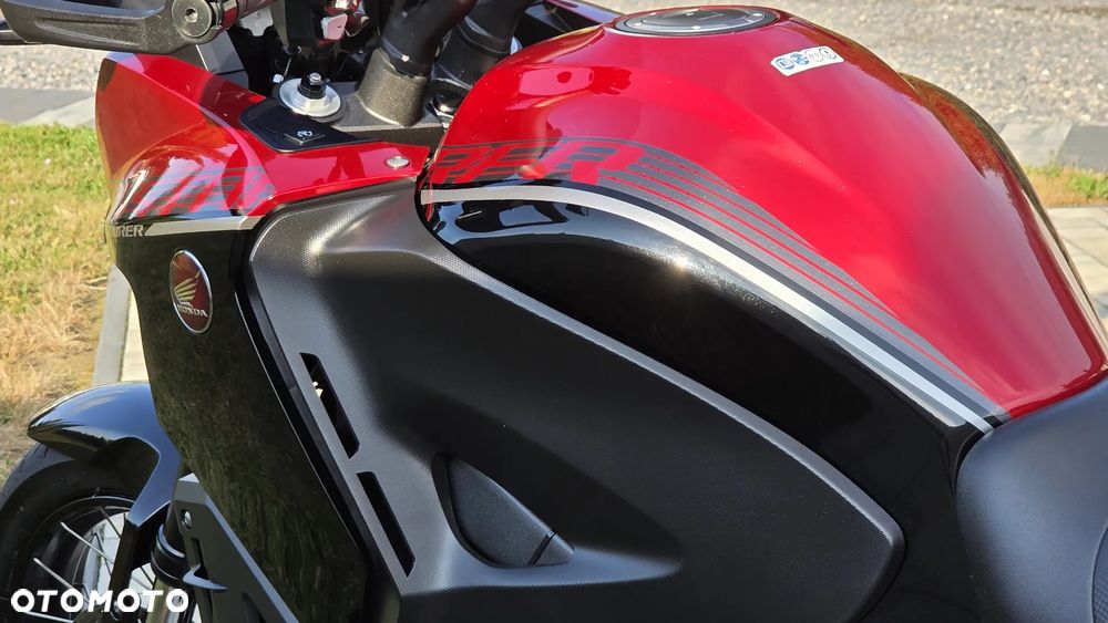 Honda VFR - 23
