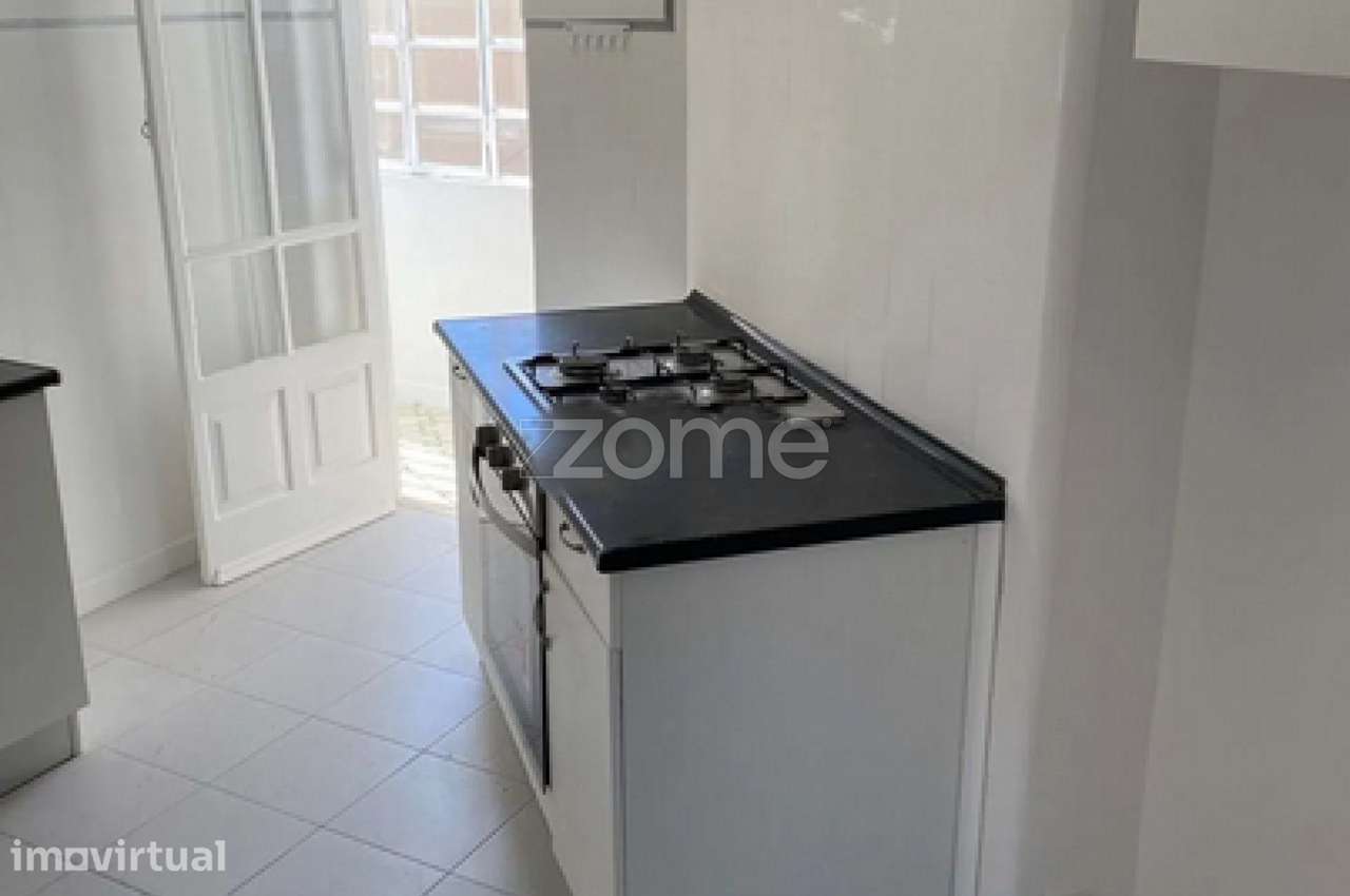 Apartamento T3 na Buraca para investimento - Grande imagem: 3/11
