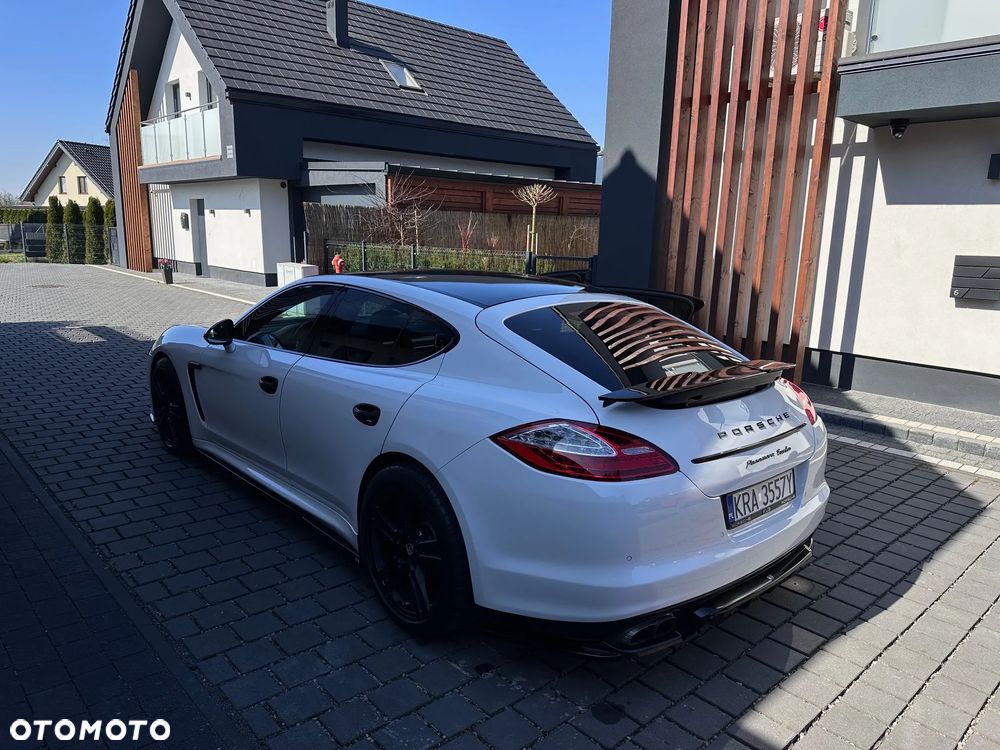 Porsche Panamera Turbo - 9