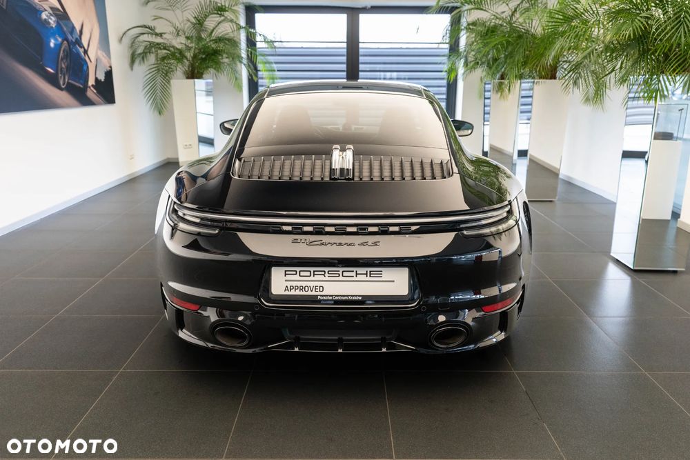 Porsche 911 Carrera 4S - 32