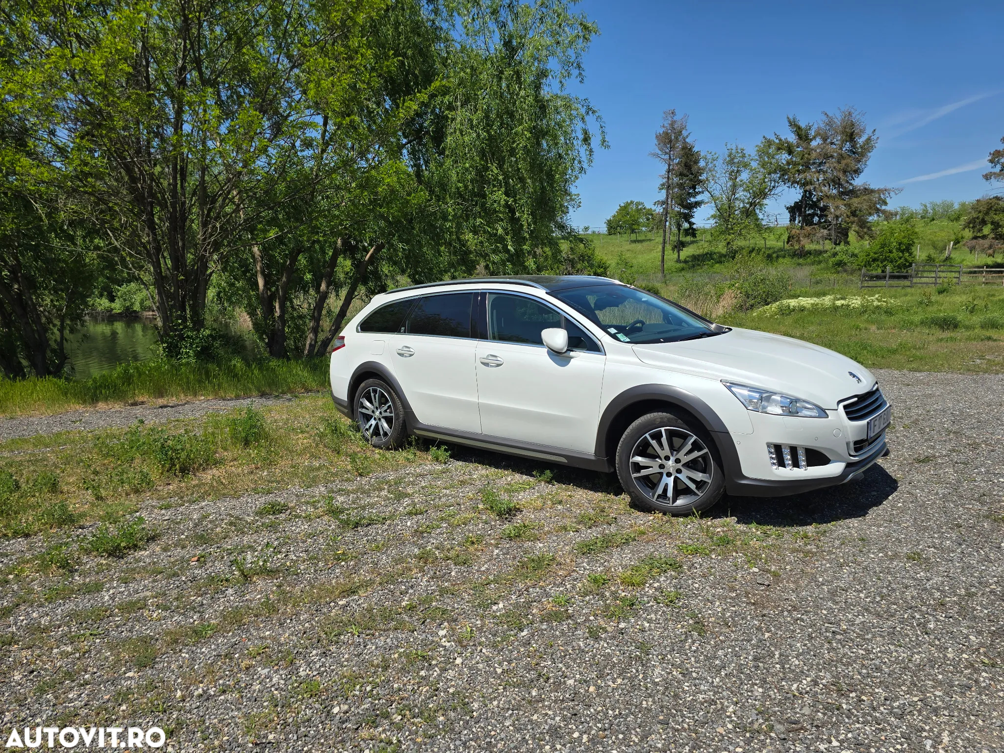 Peugeot 508 RXH Hybrid4 - 16