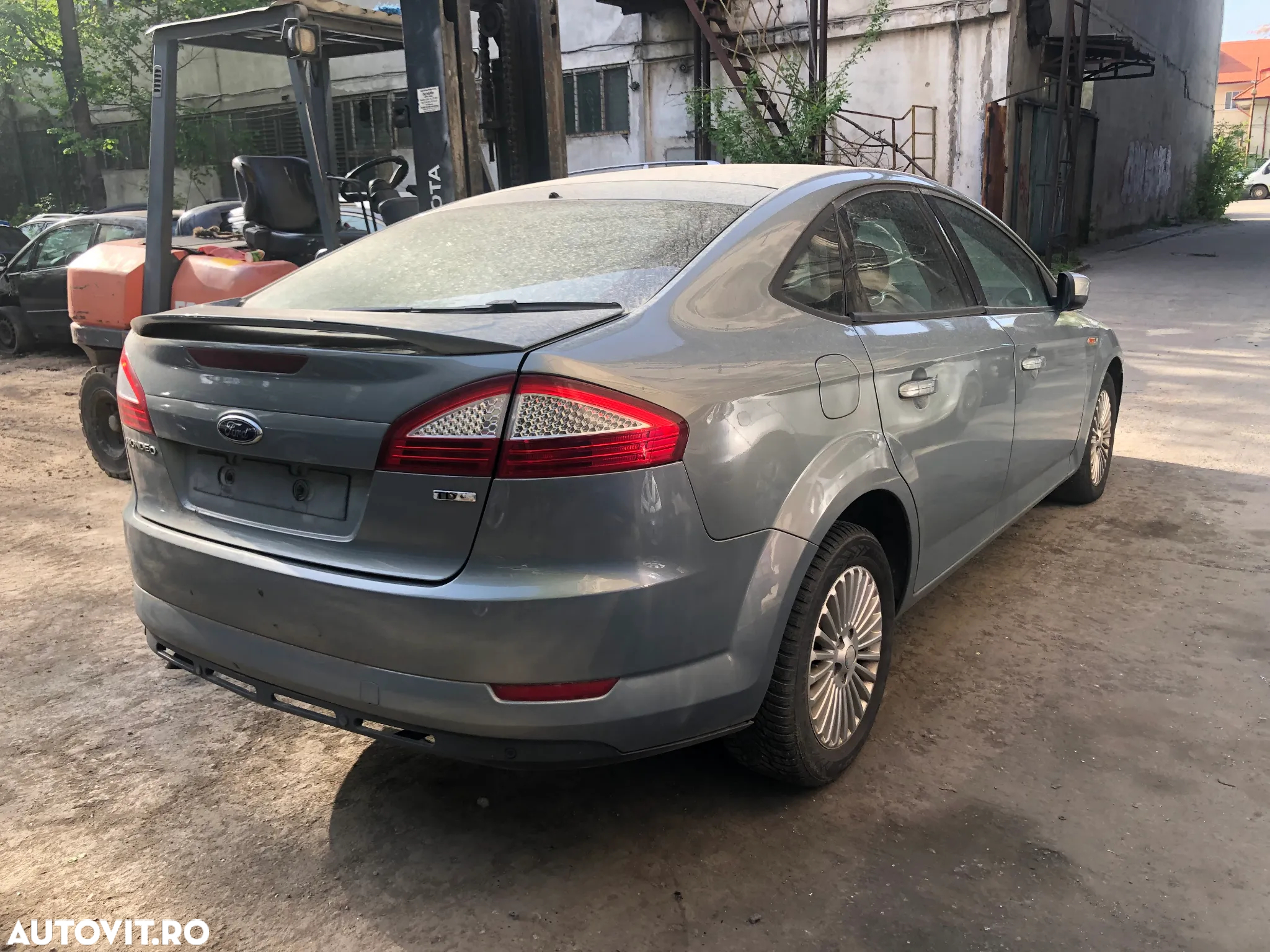 Dezmembrez Ford Mondeo MK4 SEDAN 2008 tdci gri verzui - 6