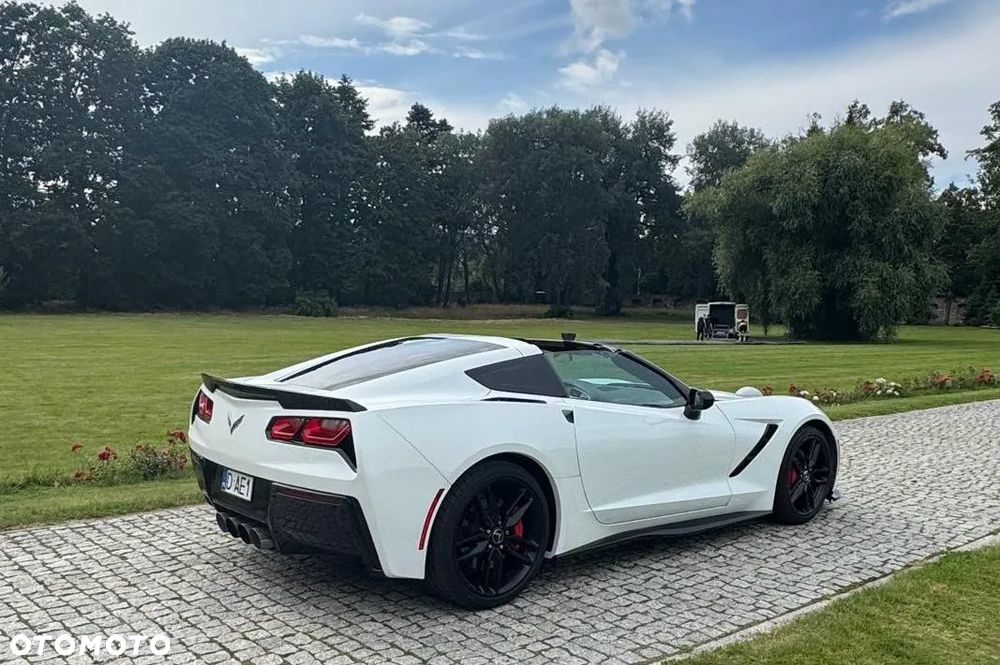 Chevrolet Corvette - 5