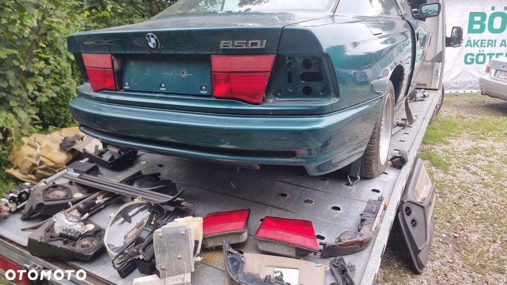 LAMPA W KLAPĘ KLAPY LEWA PRAWA TYŁ BMW 8 E31 850 840 - 1
