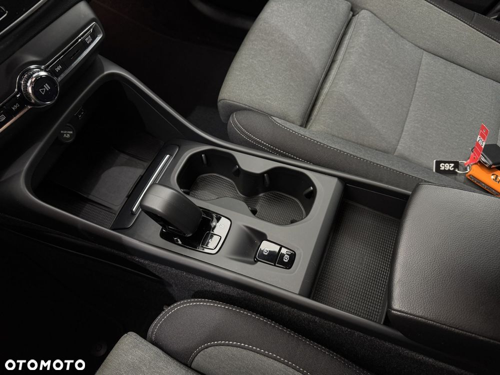 Volvo XC 40 - 26