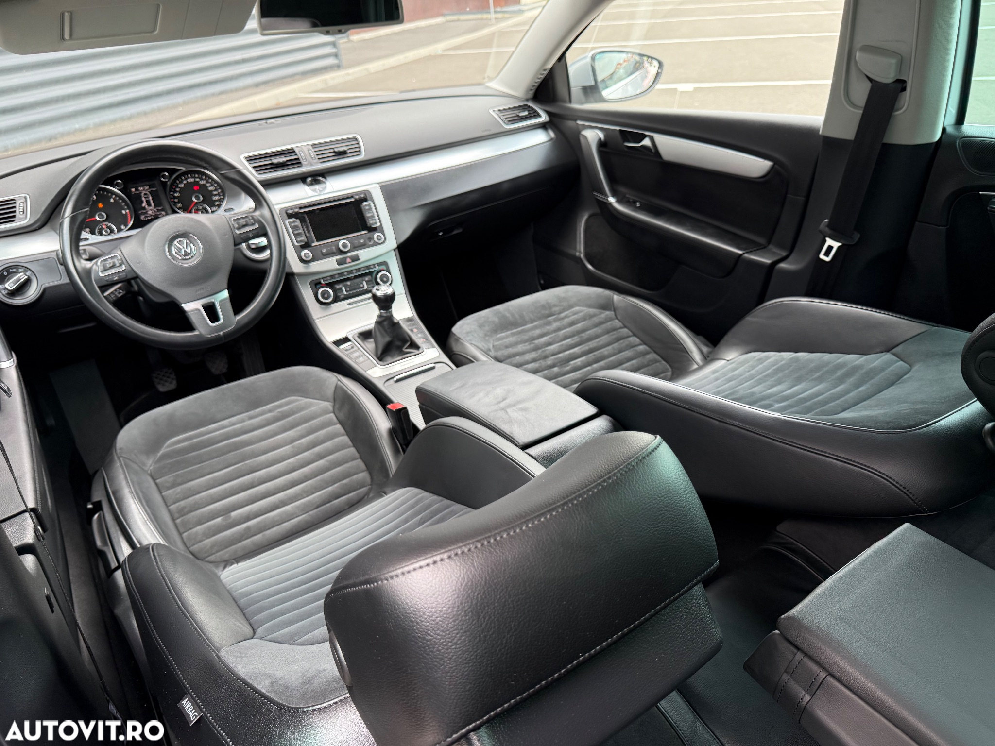 Volkswagen Passat Variant 2.0 TDI 4Motion BlueMotion Technology Business Edition - 17