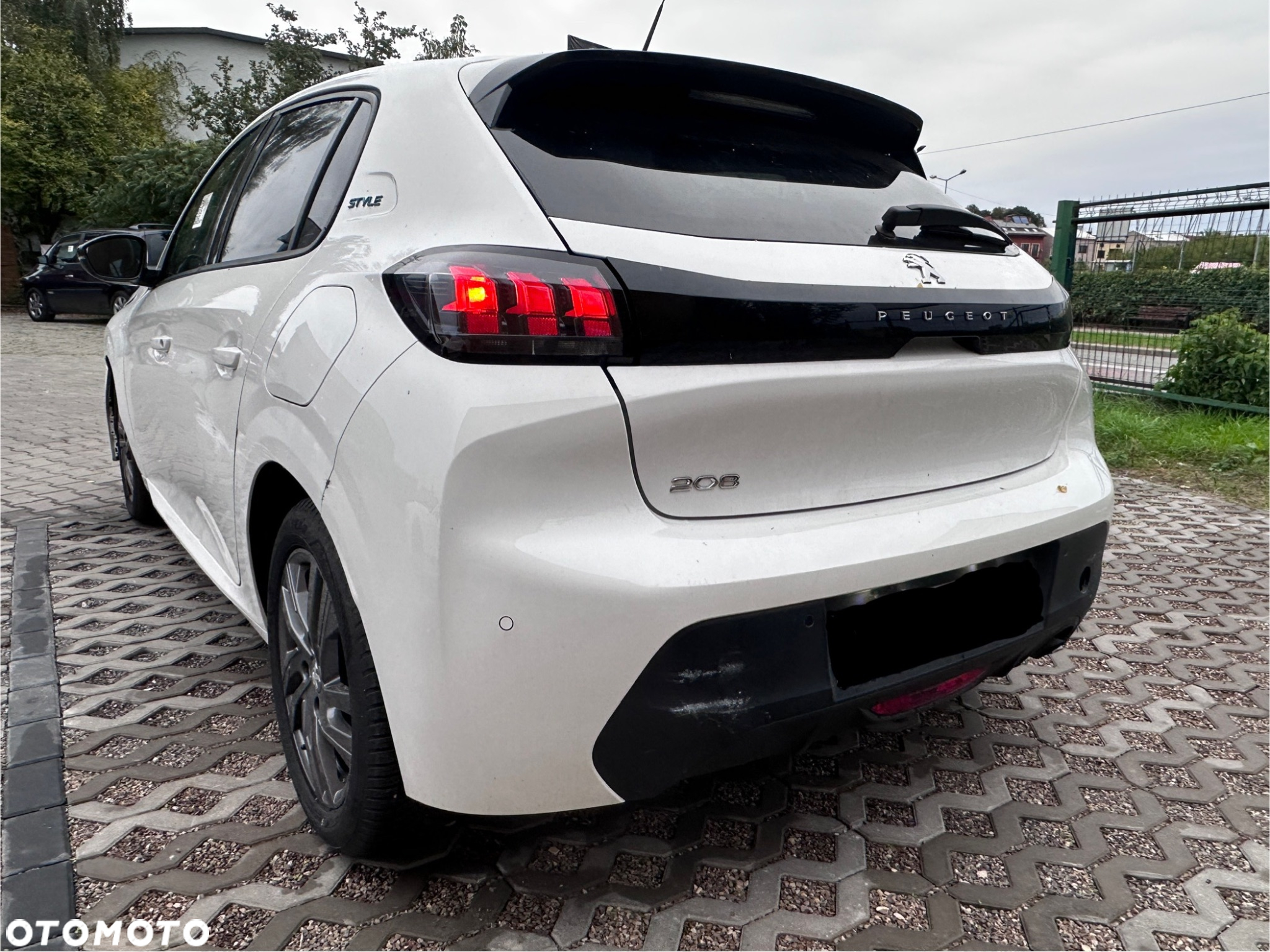 Peugeot 208 1.2 PureTech Style S&S - 9