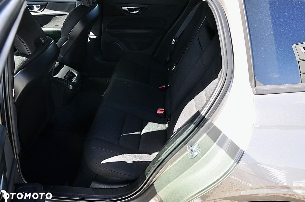 Volvo V60 B3 B Geartronic Momentum - 27