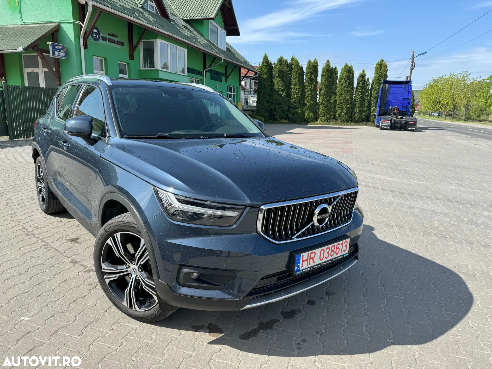 Volvo XC 40 T5 Twin Engine DKG Momentum Pro - 1