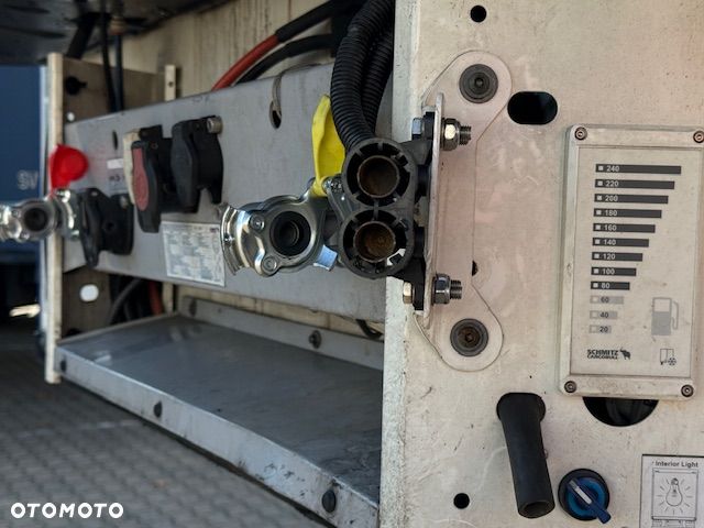 Schmitz Cargobull A 400 Tiefkühler Standard Ladebordwand - 6