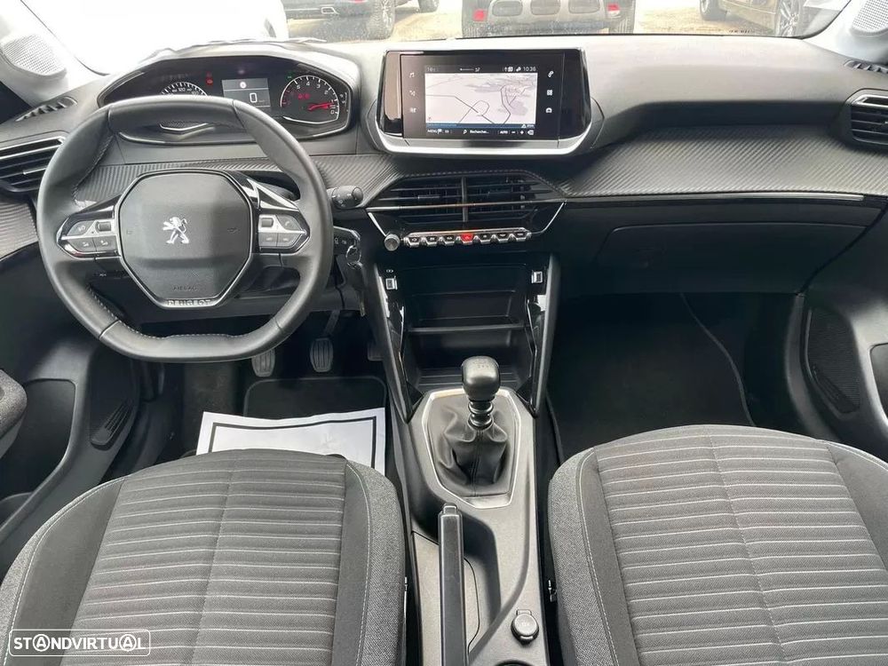 Peugeot 208 - 9