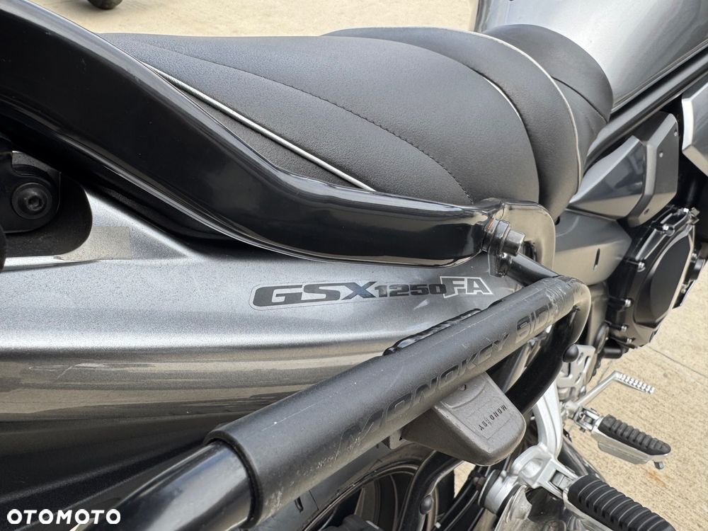 Suzuki GSX - 39